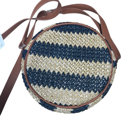 Thirty One Jewell Round Canteen Style Crossbody Purse Tan Navy Striped Straw NWT - Picture 8 of 16